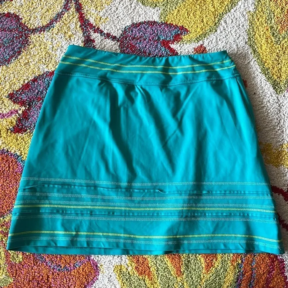 WOMENS MEDIUM DIAMALETE TITLE NINE SKIRT